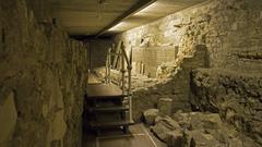 Hidden Archaeology of the City of London historical sites tour