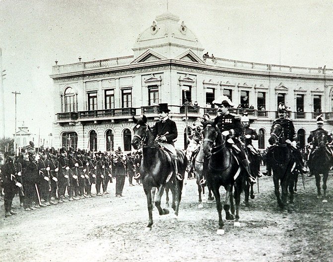 Peruvian President Augusto B. Leguía on horseback during the 1908 Flag Oath Day in Lima