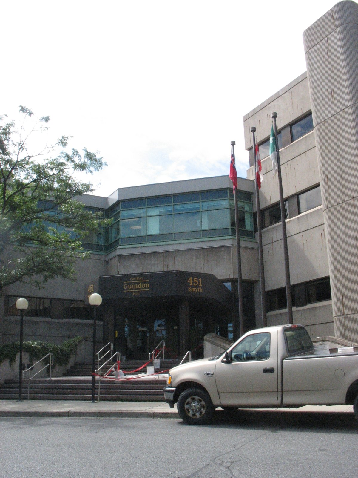 Entrance of the Faculty of Medicine Ottawa at 451 Smyth Rd Guindon Hall