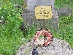 Daniel Bertram Grave with tombstone and floral wreath