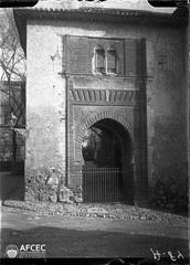 Puerta Del Vino
