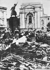 Weaponry assembled on Krasiński Square by capitulating Polish troops in September 1939