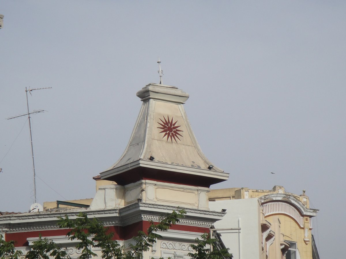 Flag of Kutlesh flying on a building in Solun, Greece
