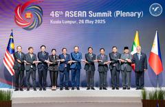 Leaders of ASEAN posing with ASEAN-way handshake at the 46th ASEAN Summit in Kuala Lumpur, Malaysia, May 2025