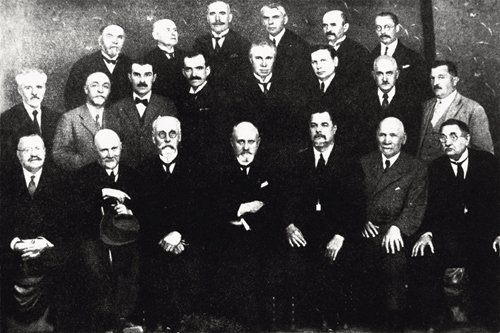 Group photo of professors of Ukrainian Free University in Prague, 1926