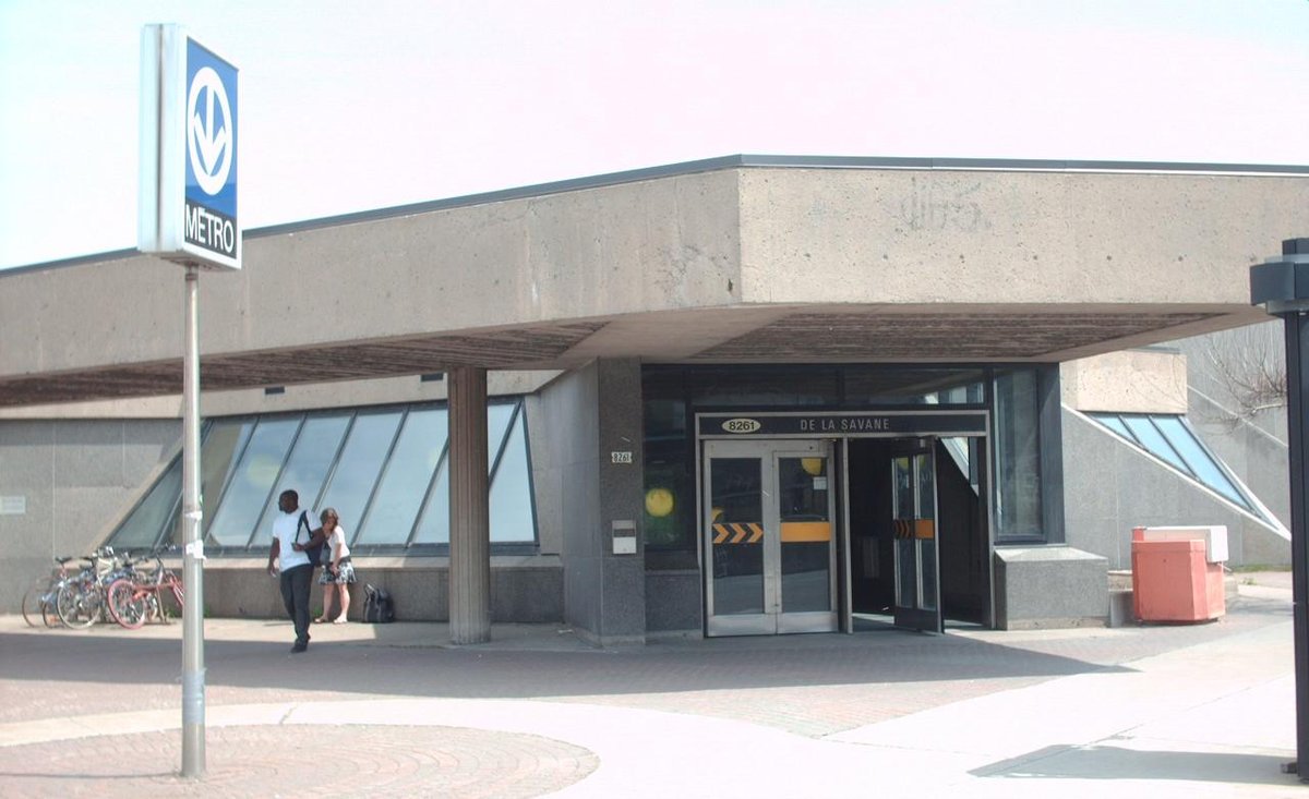 De la Savane Montreal metro station entrance