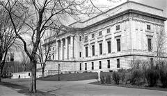 Le Musée provincial Quebec historic beaux-arts building with colonnades and fronton on the Plains of Abraham