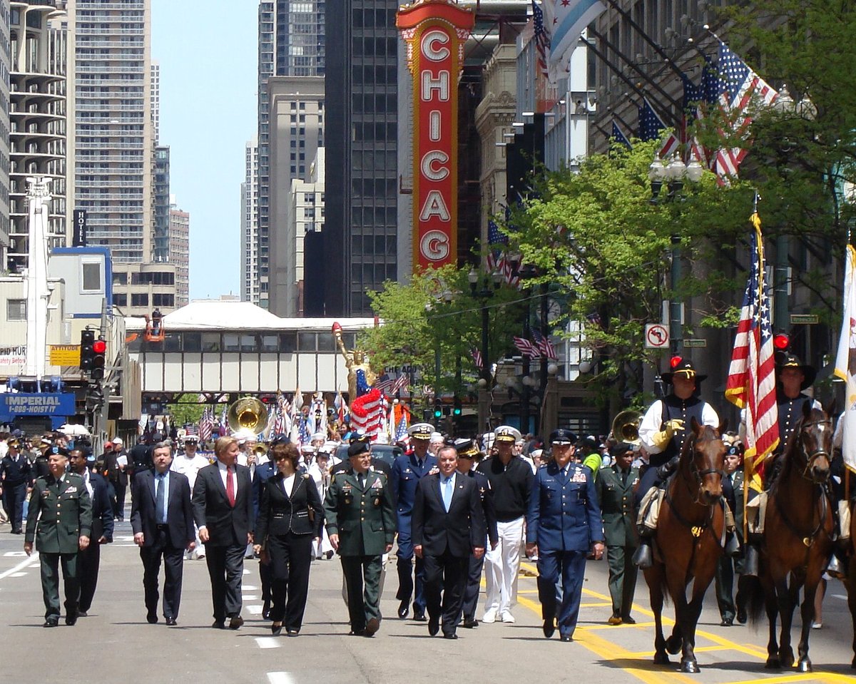 Chief of Staff of the United States Army General George W. Casey Jr. walking with Chicago Mayor Richard M. Daley and officials at Chicago Memorial Day parade 2008