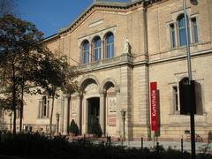Exterior view of Staatliche Kunsthalle Karlsruhe art museum building during daytime