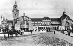 Wiesbaden main railway station in 1906