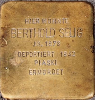 Photo of Stolperstein dedicated to Berthold Selig in Mainz, Germany