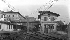 Historic view of Bahnhof Hauptzollamt station of Wiener Elektrische Stadtbahn in Vienna dated April 2, 1926