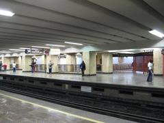 Westbound platform of Lázaro Cárdenas Metro station on Line 9 in Mexico City