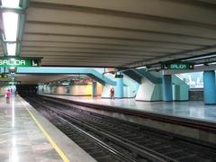 Northbound platform of Metro Santa Anita station on Line 8 in Mexico City