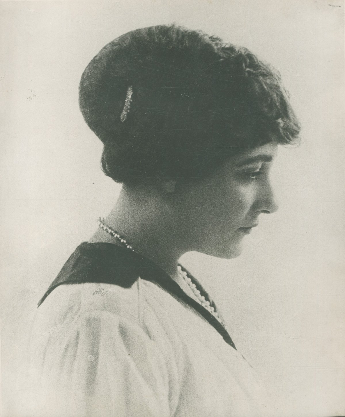 Portrait of Mabel Gordon Dunlop Grujić in formal attire