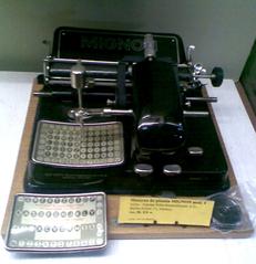 Vintage Mignon 4 typewriter made in Germany