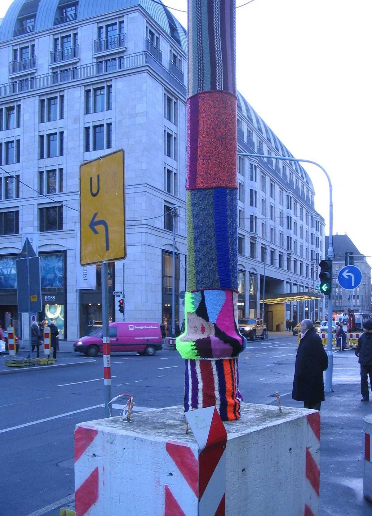 Strickdecorated groundwater disposal pipes on the north side of Königsallee in Düsseldorf