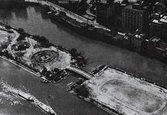 Nakanoshima Park in 1953 with historical landscape and sculptures