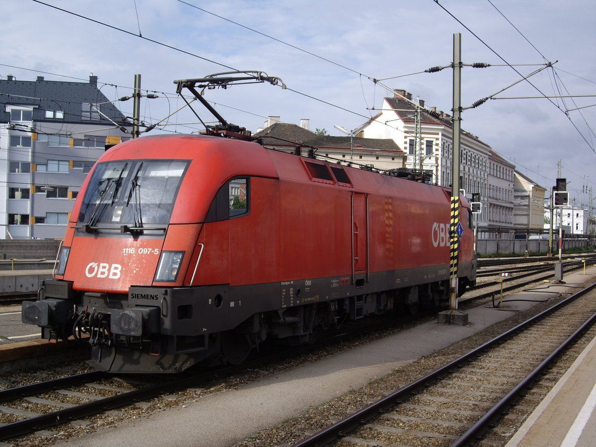 ÖBB 1116 037-5 locomotive at Wien-West station on 29 May 2010