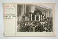 Crowds gathering at Liberty Loan Theatre steps outside New York Public Library during 3rd Liberty Bonds public campaign in 1918