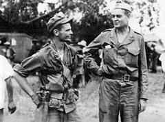 Ranger Captain Bob Prince speaking with Colonel Horton V. White, G-2, Sixth Army in 1945