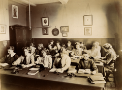 Reading class at Oxford High School for Girls with Lucy Soulsby