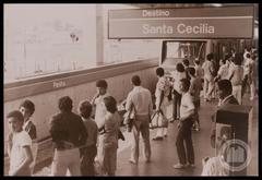 Train of Fleets C and D arriving at Penha Station platform of São Paulo Metro in 1986