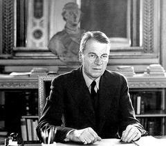 Christian Günther Swedish Foreign Minister behind desk during Winter War 1940