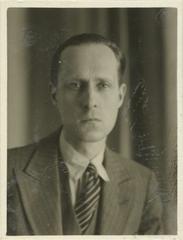 Black and white portrait photograph of Dutch painter Carel Willink circa 1930