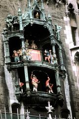 Munich Neues Rathaus Glockenspiel showcasing the 1568 tournament and the Schäfflertanz dance