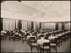 Interior view of Wertheim department store restaurant in Breslau, 1929-1930