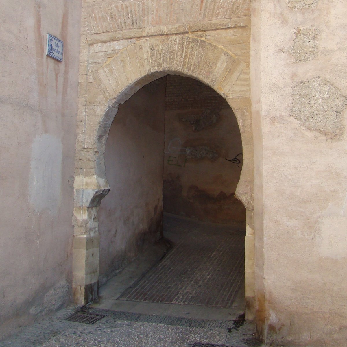 Arco de las Pesas in the Albaicín district of Granada