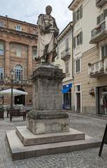 Monumento A Luigi Canina