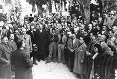 Galician community honoring Uruguayan diplomat José María Perelló with Castelao present in 1945