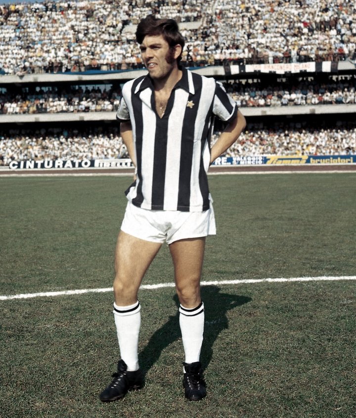 Roberto Vieri playing for Juventus FC on the pitch at Marcantonio Bentegodi Stadium in 1969