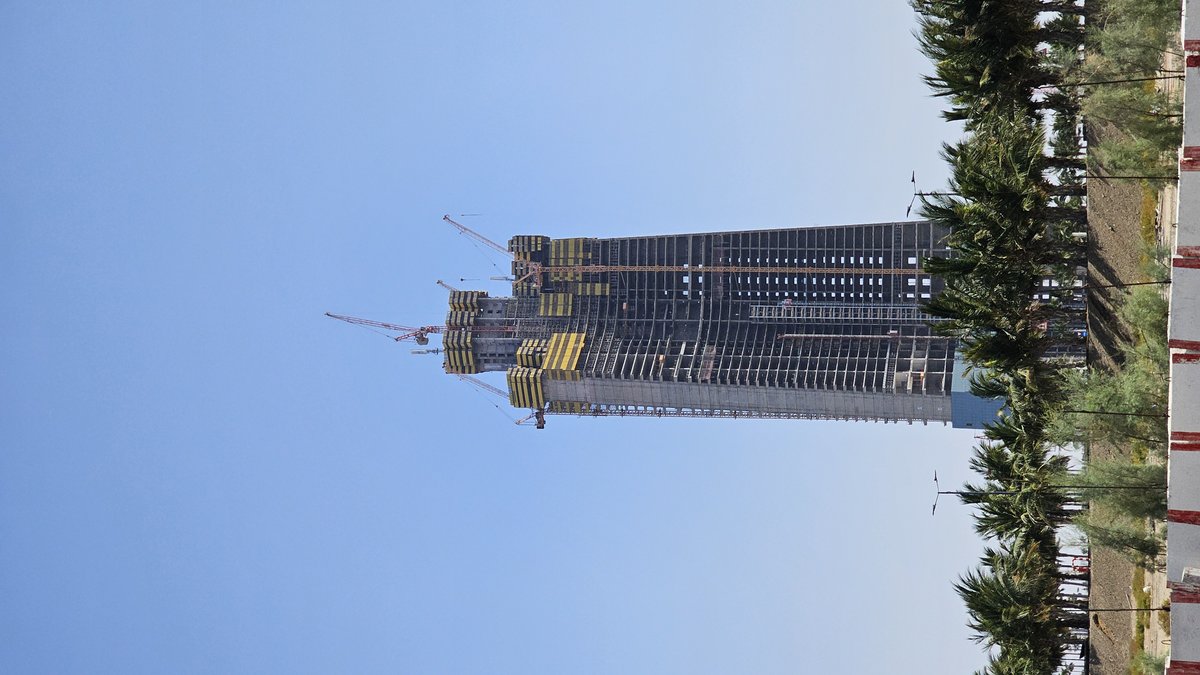 Jeddah Tower under construction in May 2025 with cranes and modern skyline