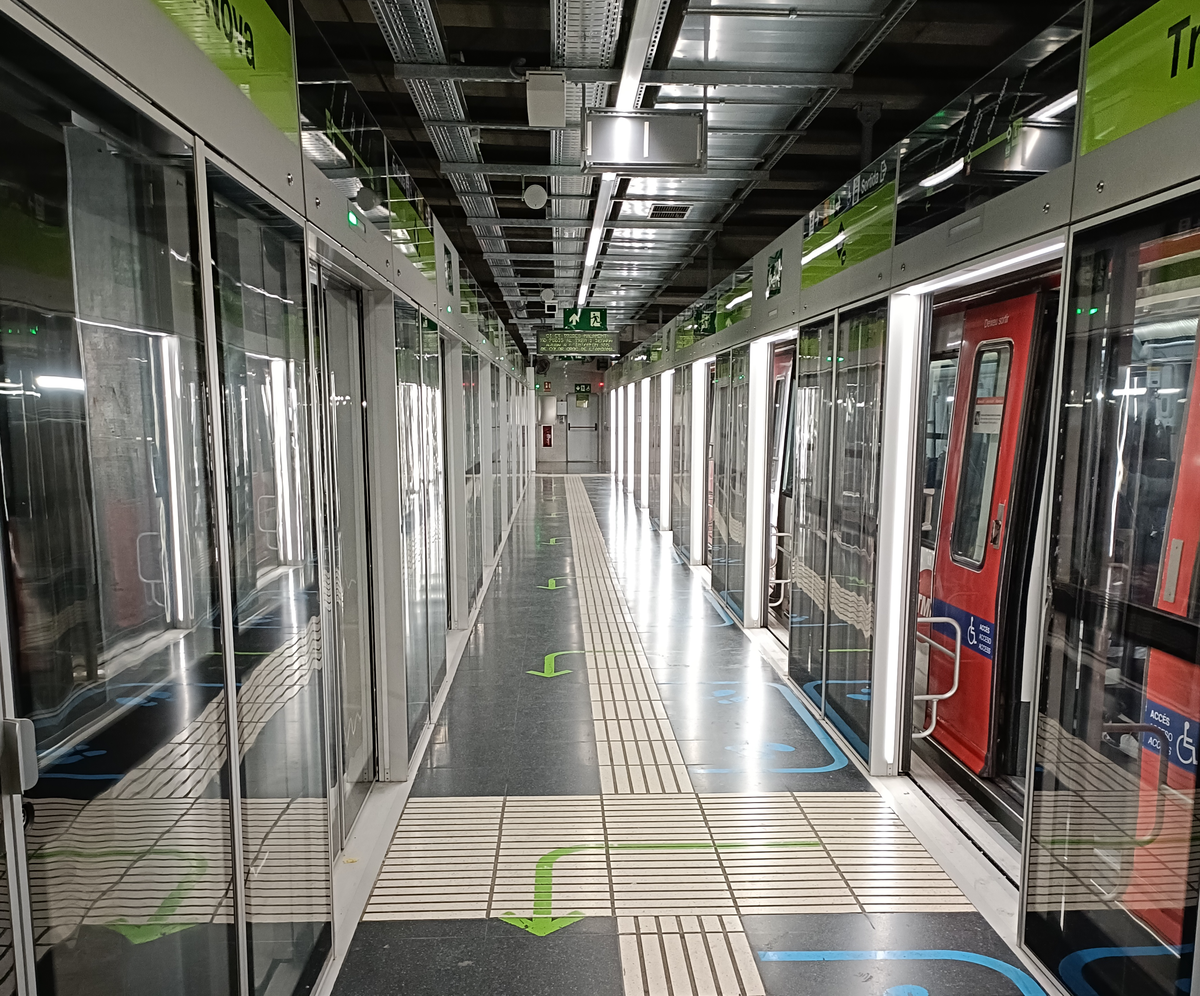 Line 11 platform at Trinitat Nova station on the Barcelona Metro