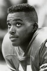 Andre Ware playing football for Houston Cougars