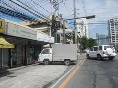 Shaw Boulevard in Pasig City showing Radial Road 5 and Circumferential Road 5 near the barangays of San Antonio and Kapitolyo with cityscape and traffic