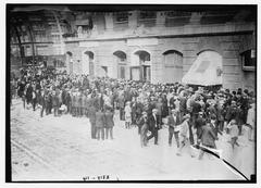 Crowd gathered outside Shibe Park at 9 am for World Series in Philadelphia
