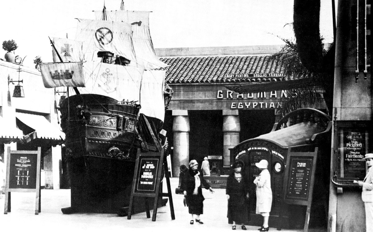 Black Pirate prop photograph at Grauman's