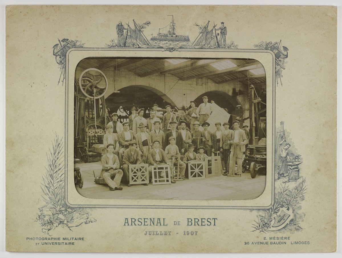 Ernest Mézière photograph of Brest Arsenal woodworking workshop in summer 1907