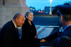 Deputy Secretary of State Kurt Campbell laying a wreath during a ceremony in Auckland on August 30, 2024