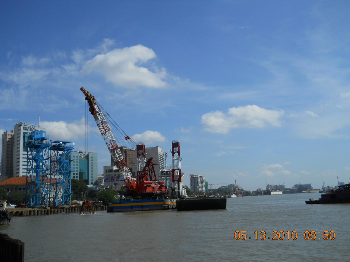 Thủ Thiêm immersed tunnel under construction
