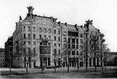 Buildings at Szabadság tér 12, 11, and 10 in Budapest including the US Embassy