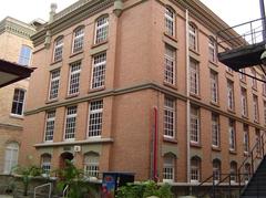 Exterior of George Alexander Central Library at Mackenzie Presbyterian University with classic architecture