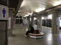 Gyeongbokgung Station platform with traditional Korean architecture