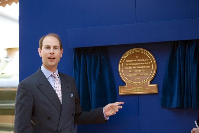 HRH The Earl of Wessex unveiling Birmingham Civic Society's 2005 Renaissance Award
