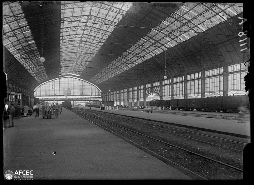 Historical wooden haystack at Bordeaux station