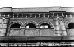 Side wall of Broad Street station facing Sun Street Passage